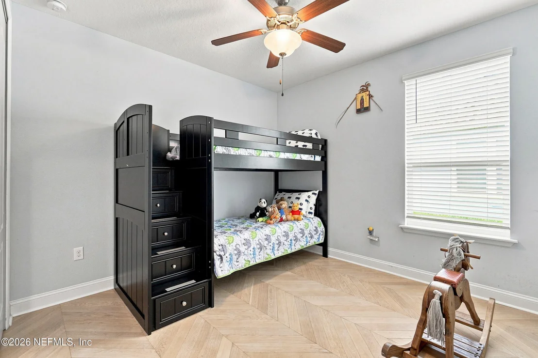Photo of 559 GLORIETA Drive