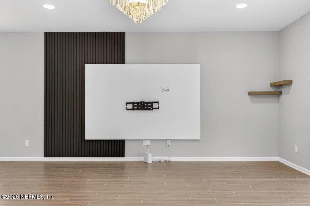 Photo of 21 YARDLEY Court