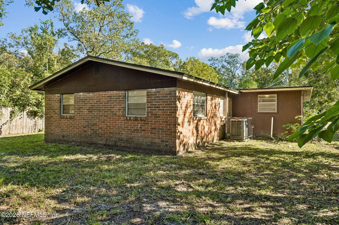 Photo of 2965 SUNSET Street