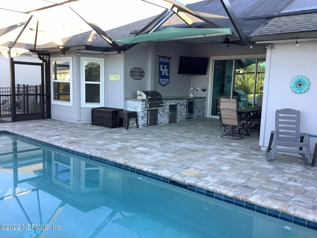 Photo of 48 SUNBERRY Way