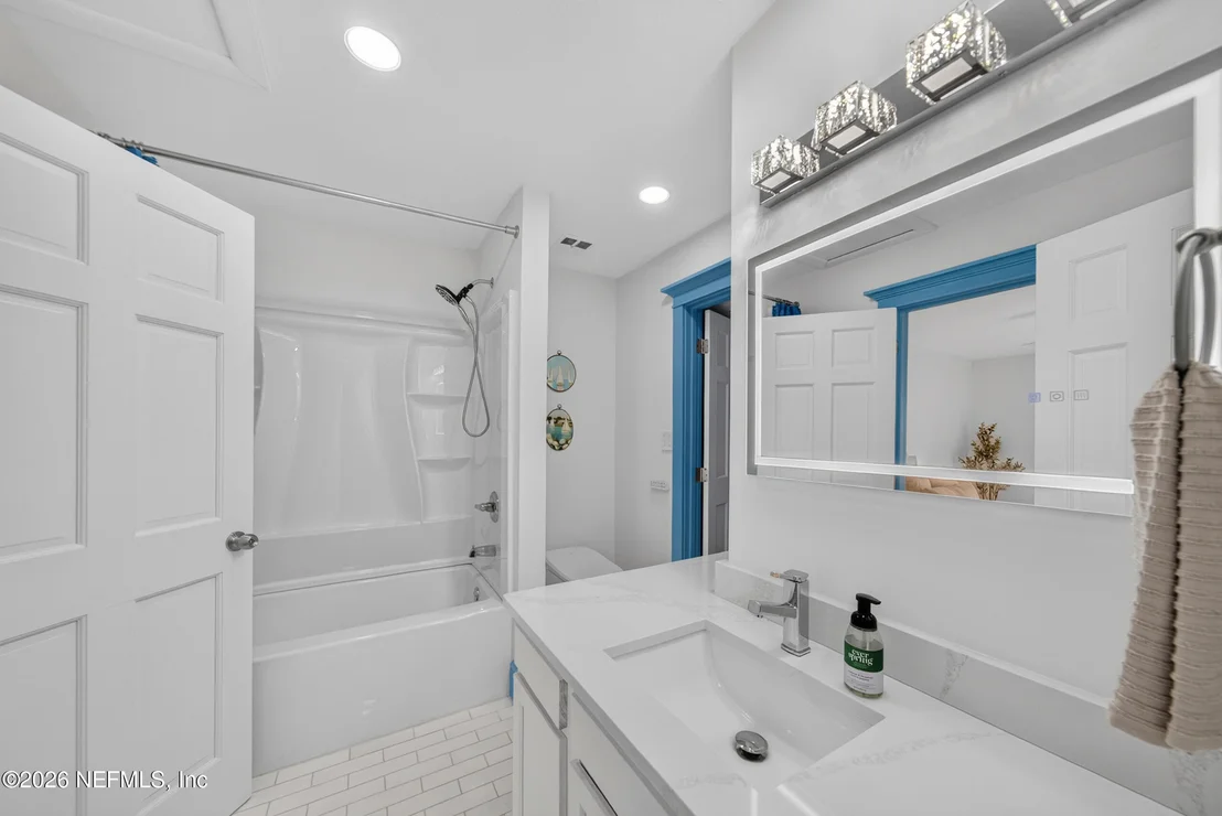 Photo of 13062 MANDARIN Road
