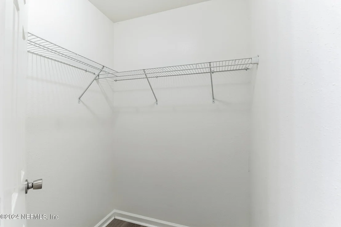 Photo of 908 W 9TH Street