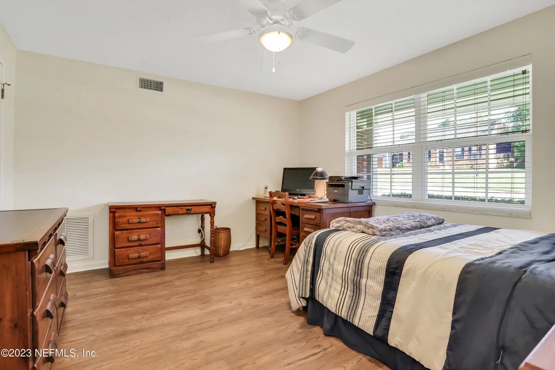 Photo of 1036 GLEN ECHO Road