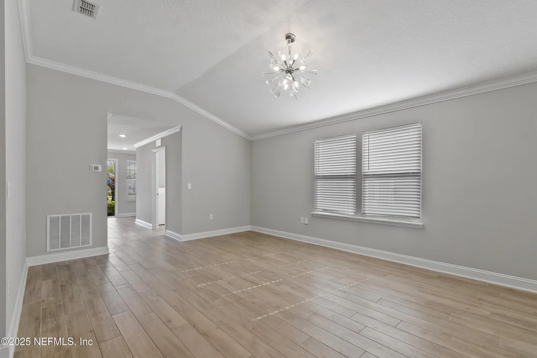 Photo of 181 NARVAREZ Avenue