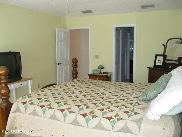 Photo of 1072 LARKSPUR Loop