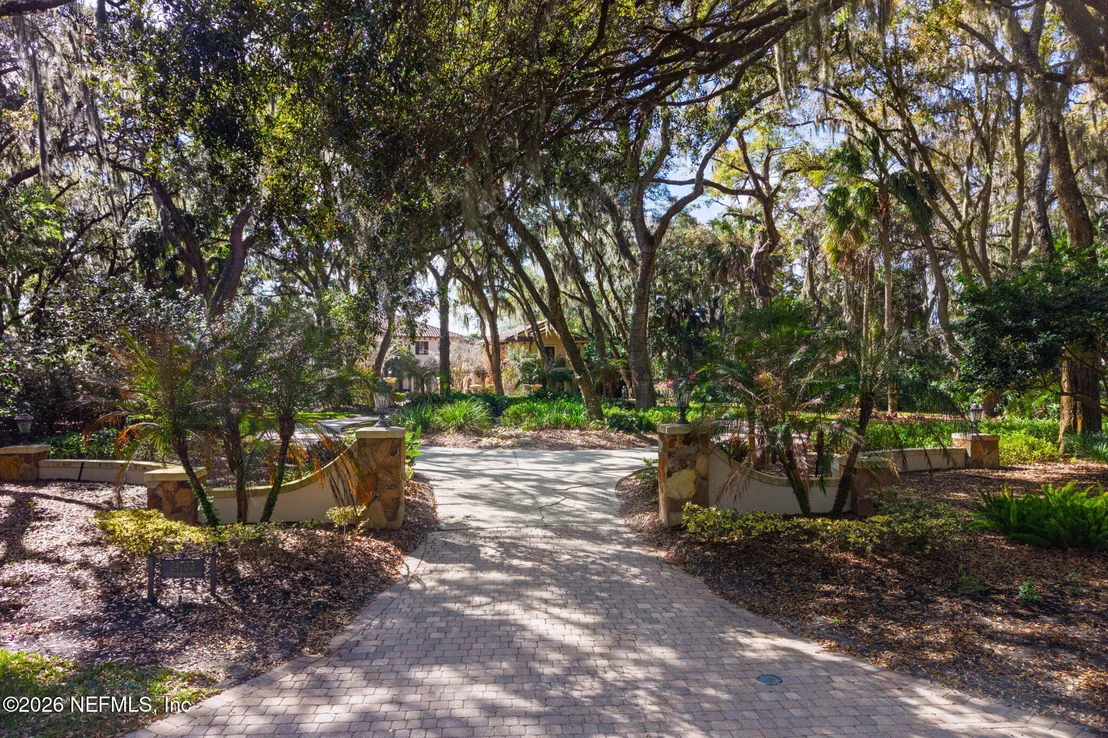 Photo of 24733 HARBOUR VIEW Drive