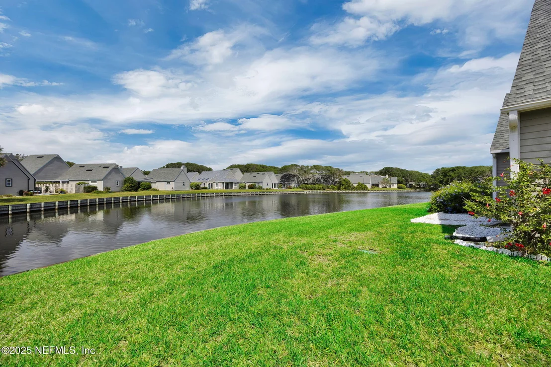Photo of 107 HAMMOCK Circle