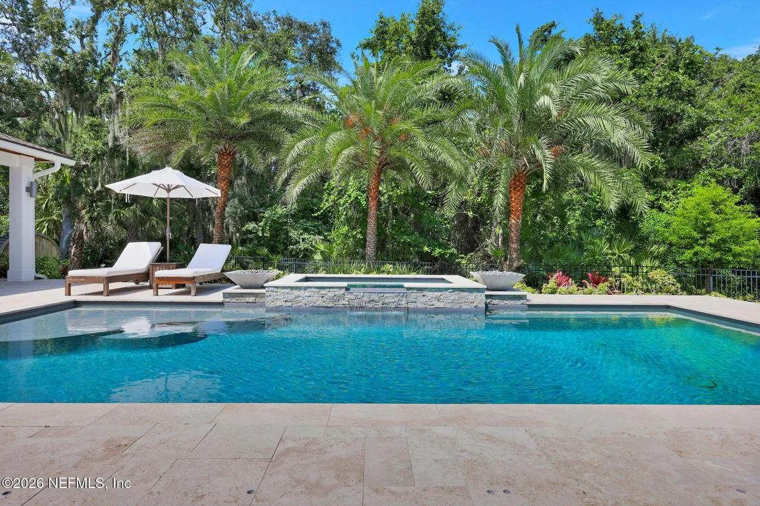 Photo of 122 SENORA Court