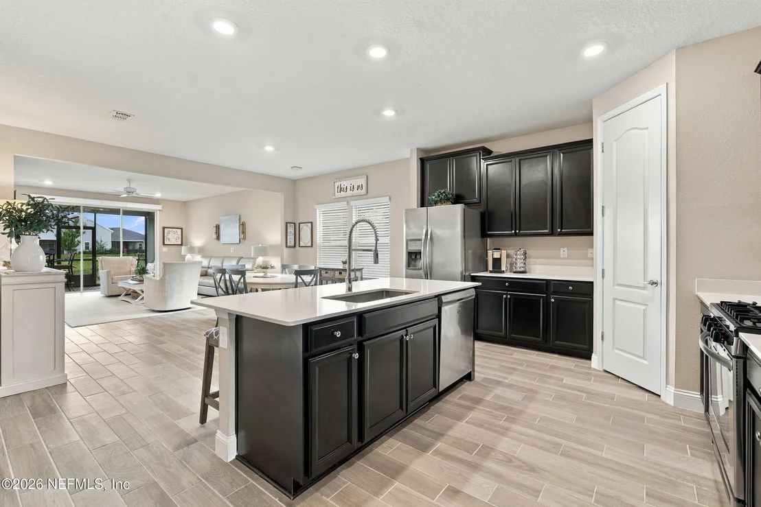 Photo of 83 BOYLSTON Court