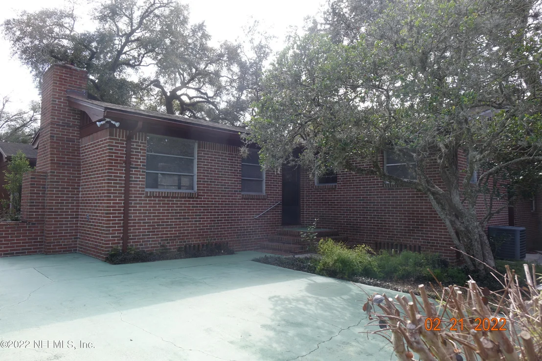 Photo of 1675 MT. VERNON Drive