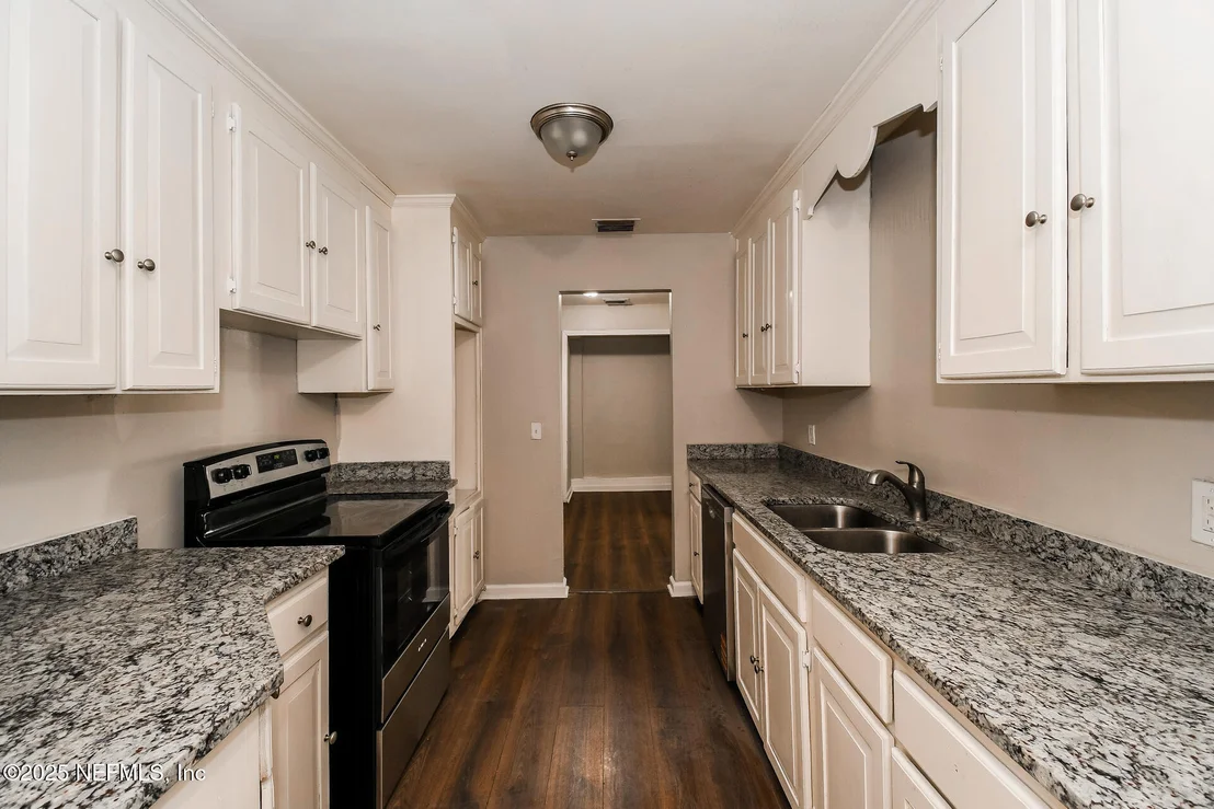 Photo of 4812 DALLEN LEA Drive