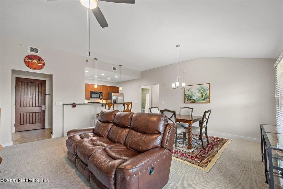 Photo of Unit 302 at 945 REGISTRY Boulevard