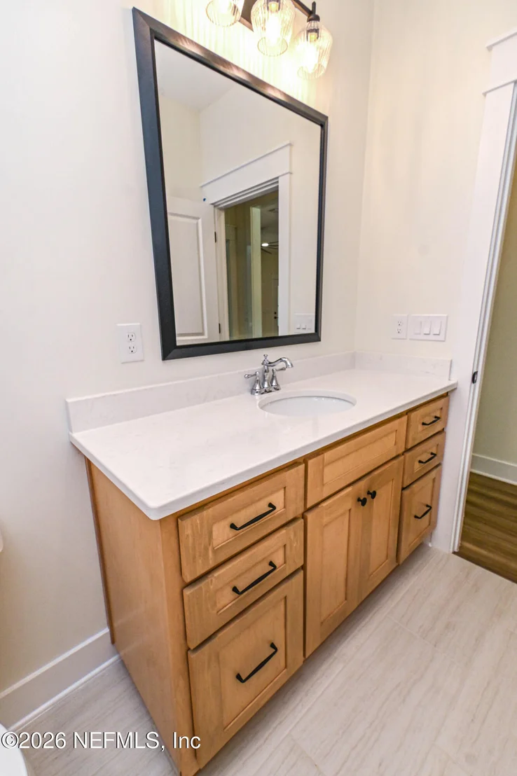 Photo of 839 N LOWDER Street