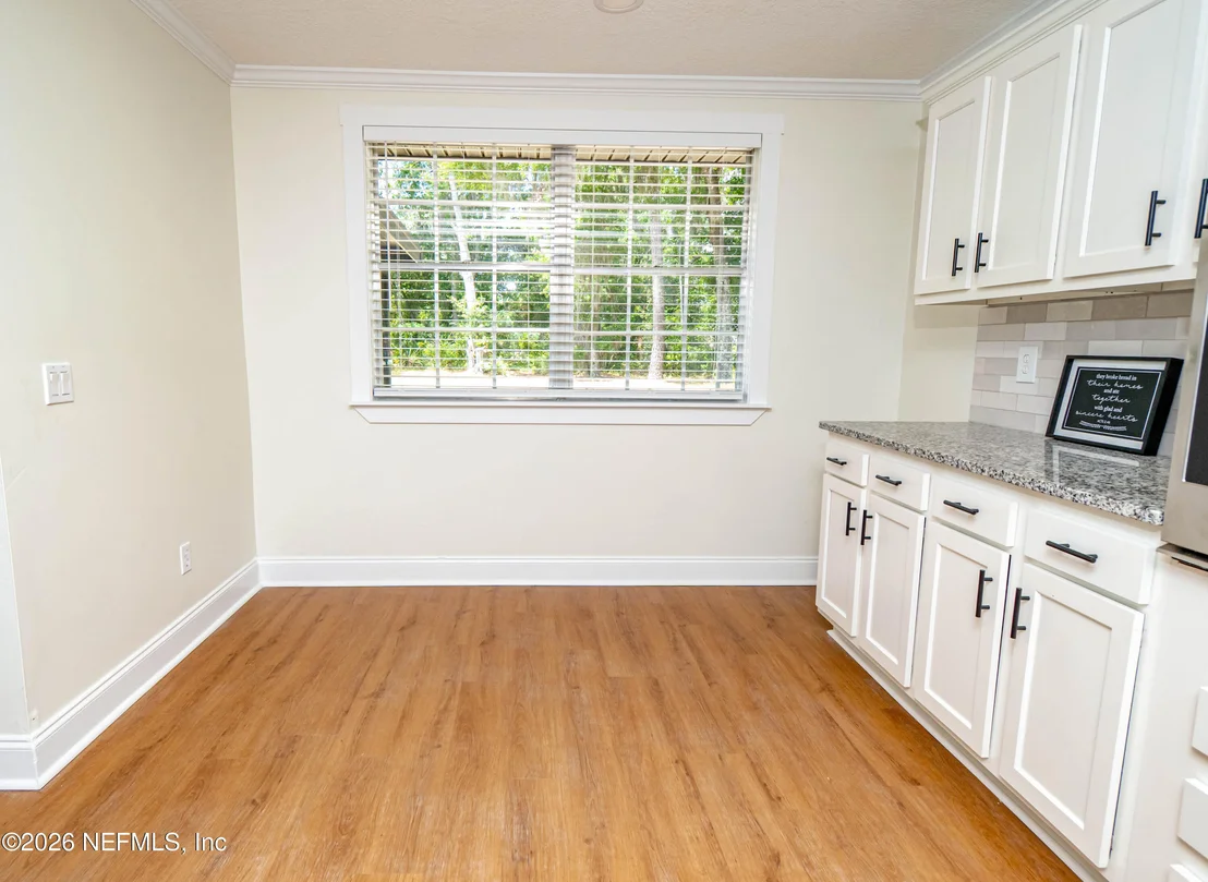 Photo of 6172 MILTONDALE Road