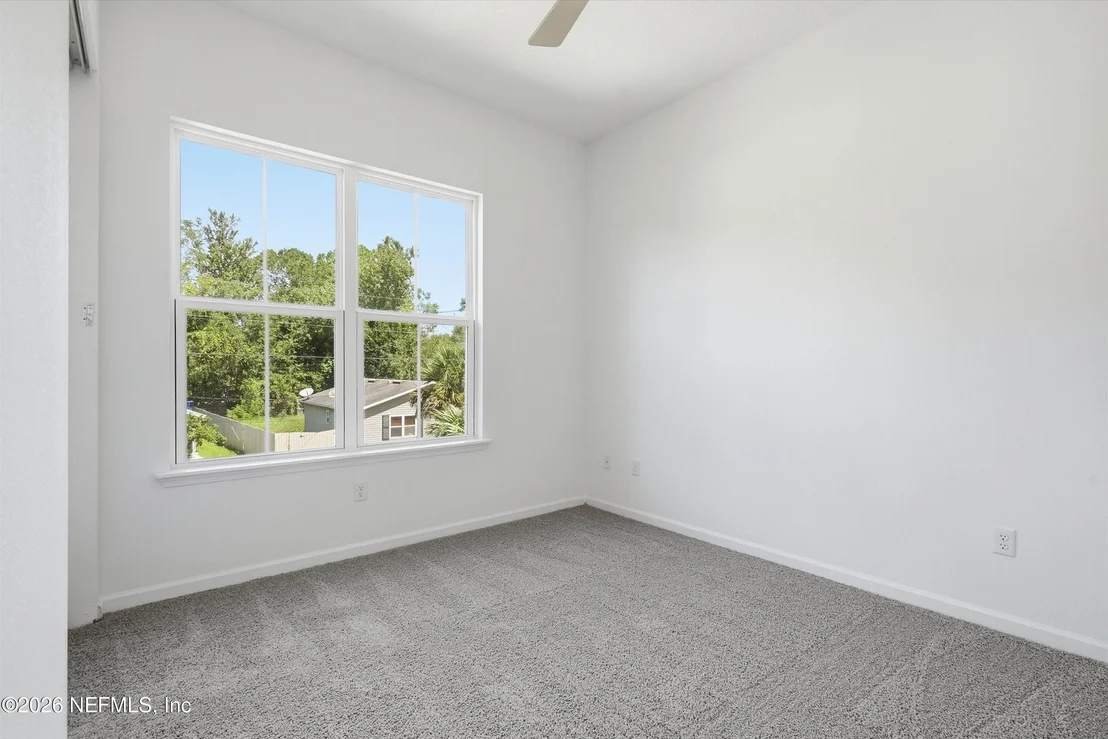 Photo of 863 W 6TH Street