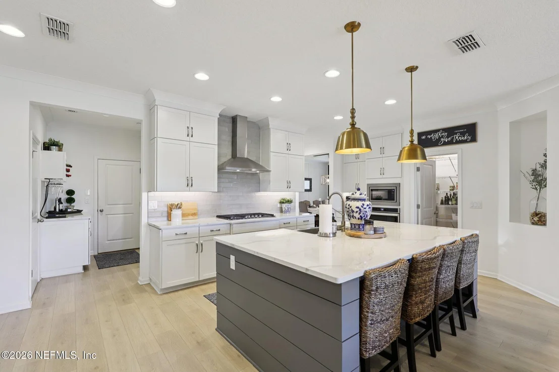 Photo of 221 MARQUESA Circle