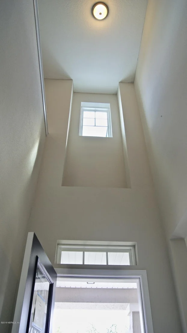 Photo of 297 HUTCHINSON Lane