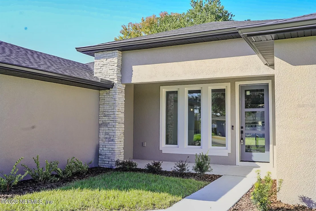 Photo of 6 BRONSON Lane