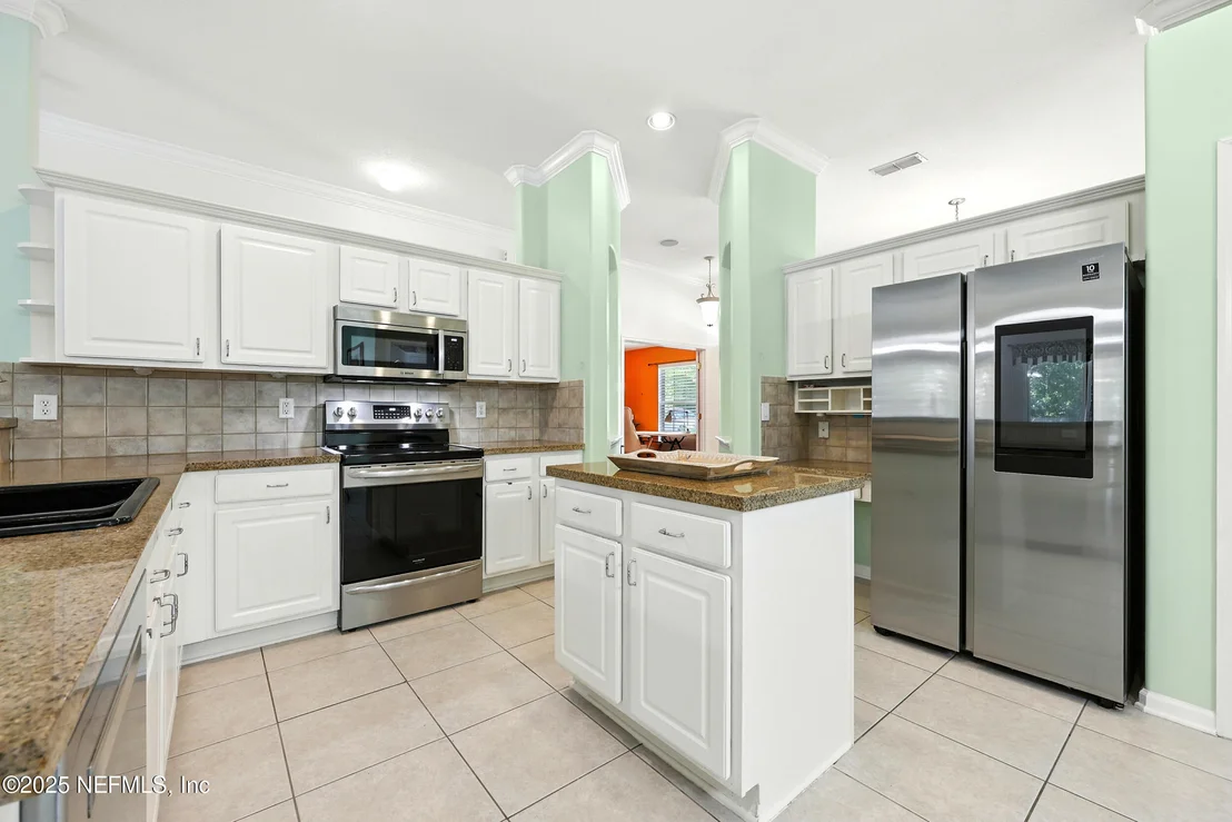 Photo of 8613 CROOKED TREE Drive