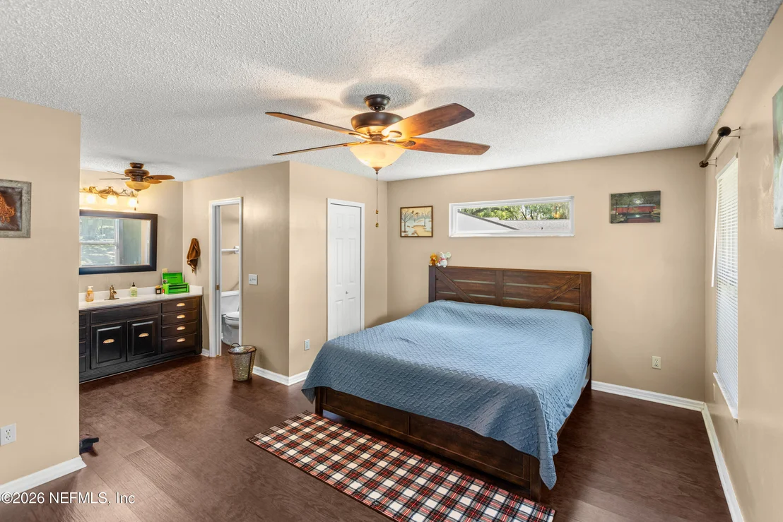 Photo of 5930 ISLAND Road