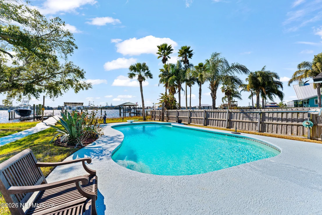 Photo of 5992 HECKSCHER Drive