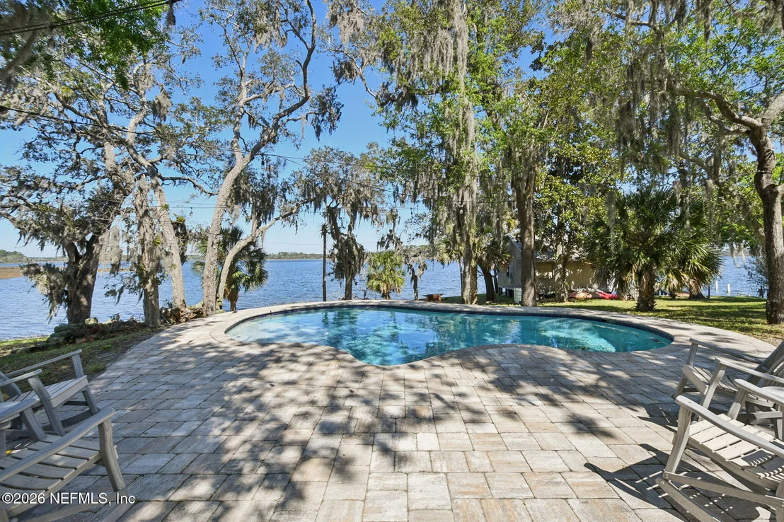Photo of Unit 17 at 5577 HECKSCHER Drive