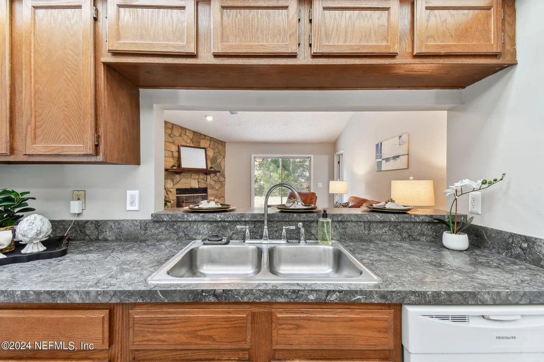 Photo of 8779 HAMMOND FOREST Drive