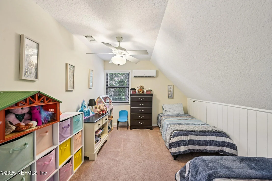 Photo of 1265 WHISPERING PINES Road