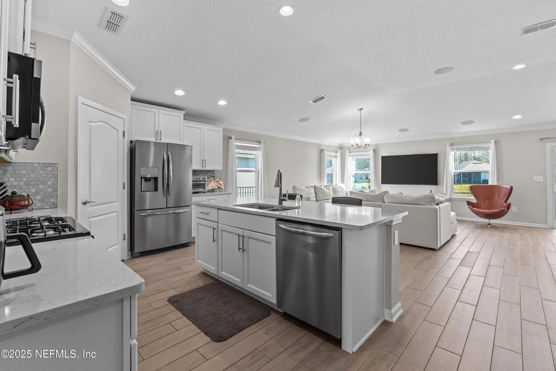 Photo of 1178 SHETLAND Drive