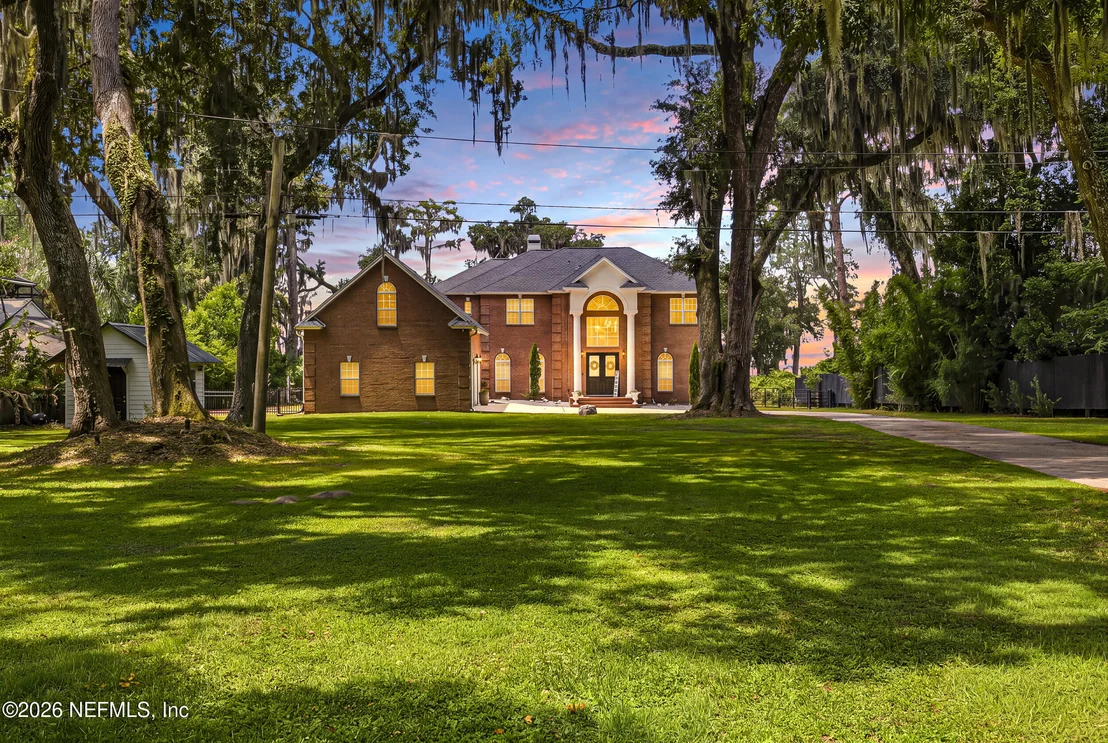 Photo of 120 RUSTIC OAKS Lane