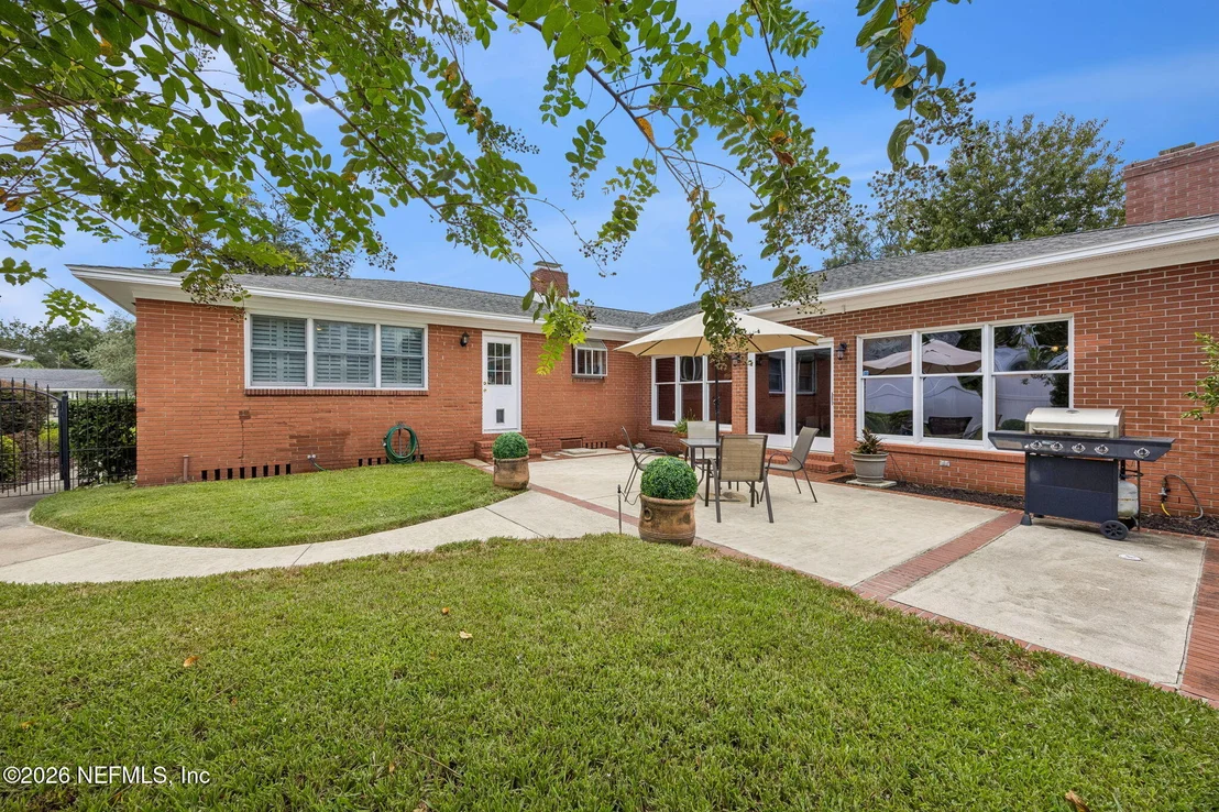 Photo of 4737 EXETER Lane