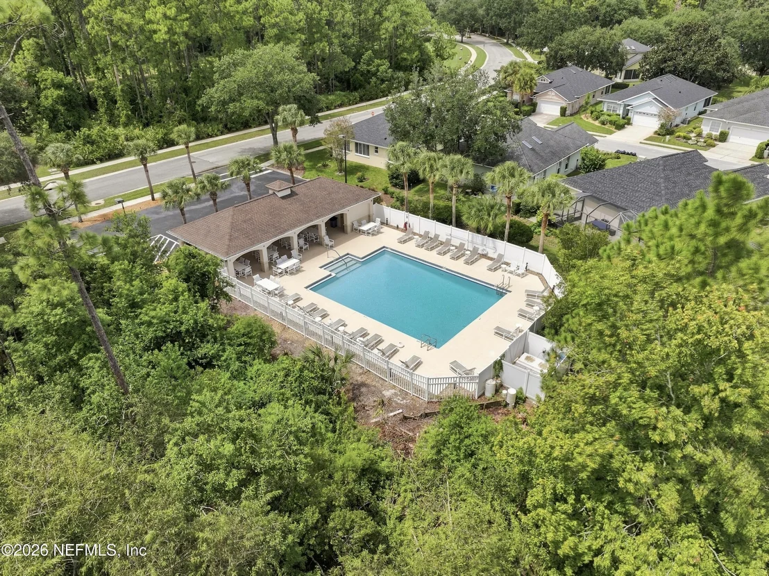 Photo of 629 KNOLLWOOD Lane