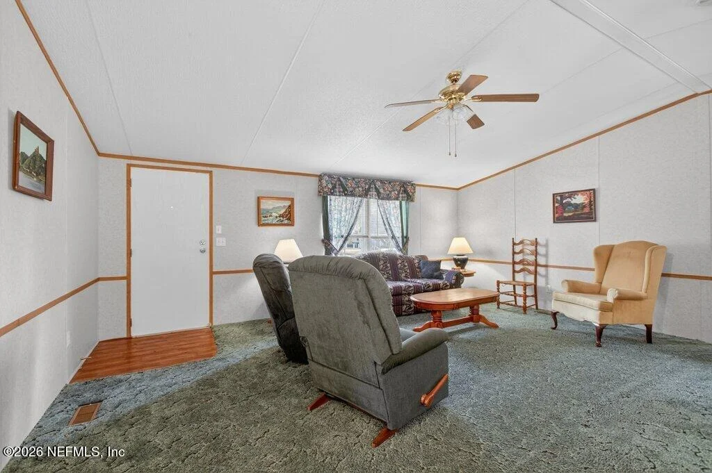 Photo of 207 CABOT Lane