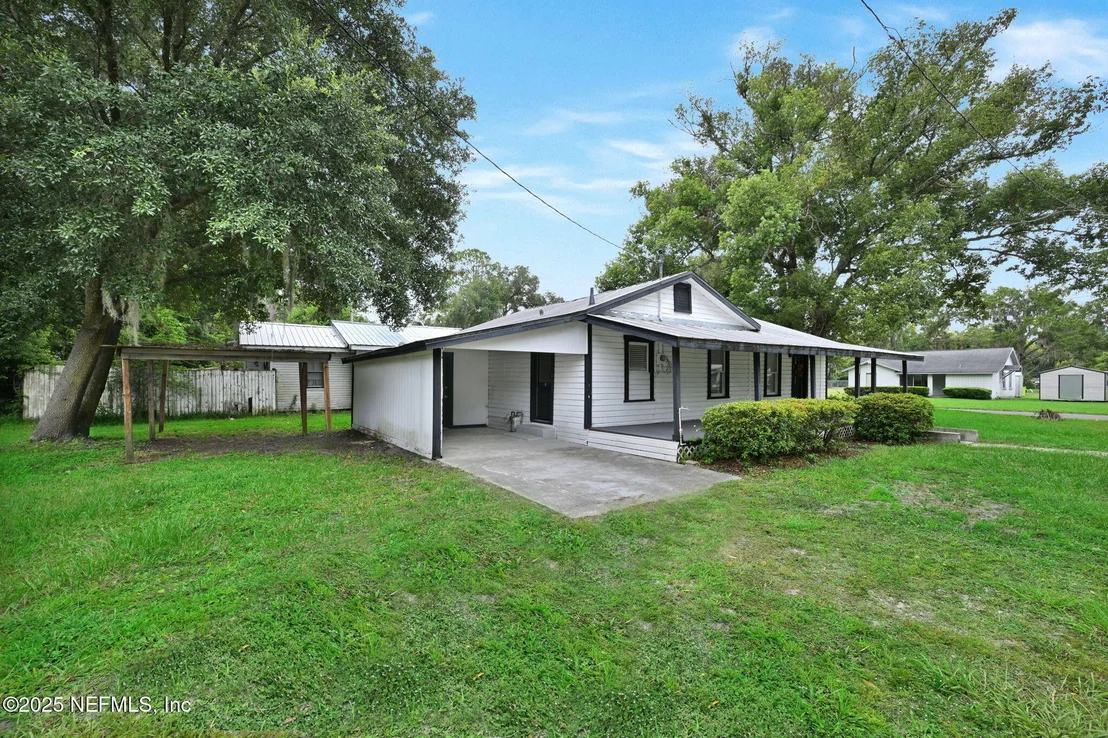Photo of 430 CENTER Street