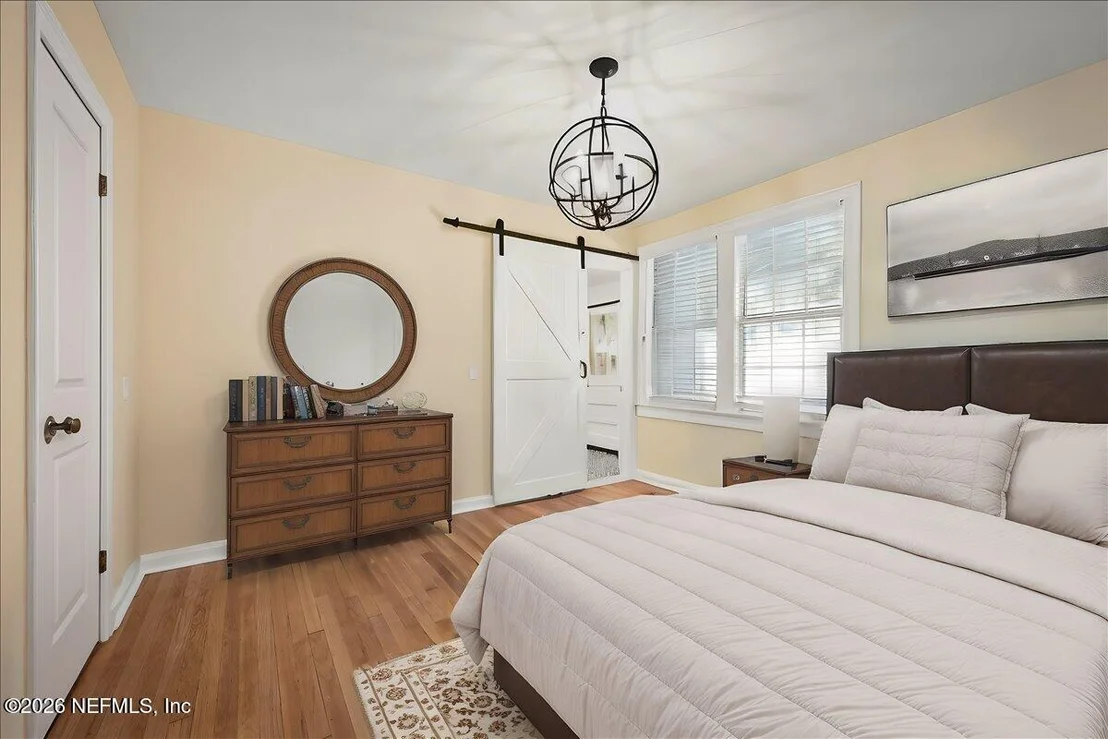 Photo of 1639 PARRISH Place