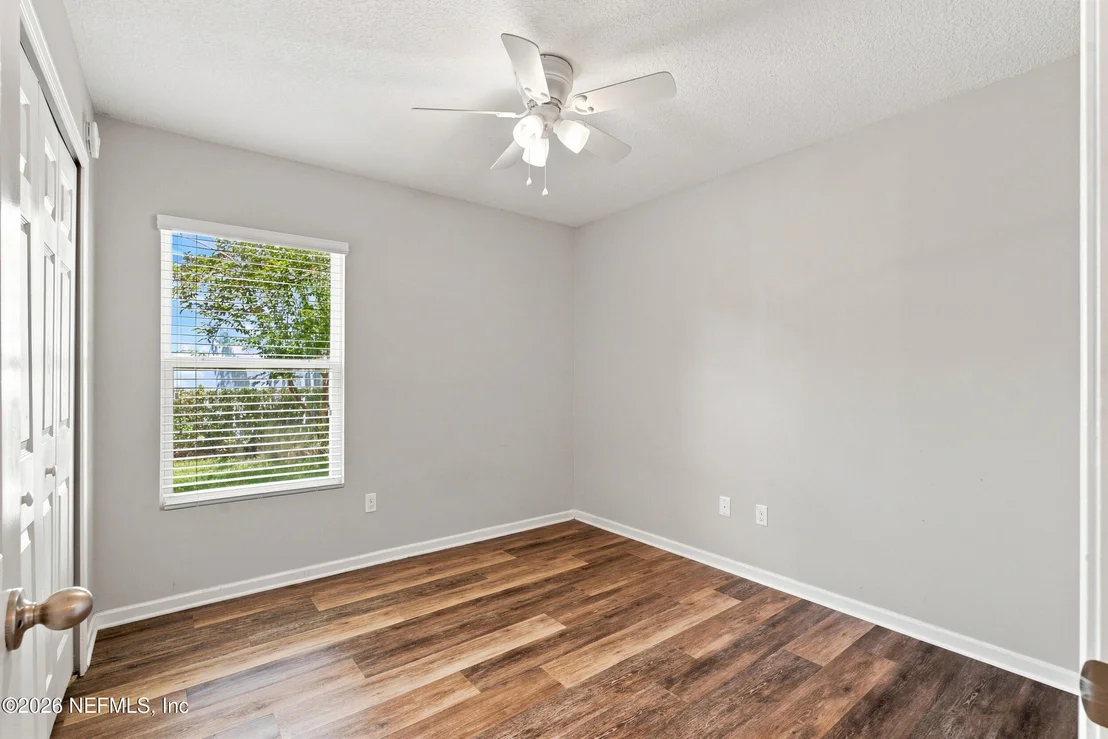 Photo of 285 W ADELAIDE Drive