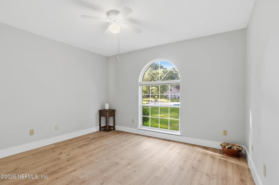 Photo of 421 CHICOPEE Court
