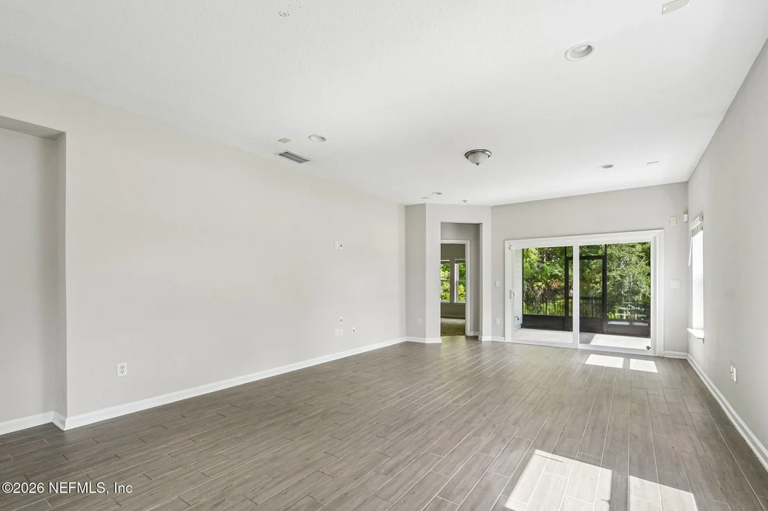 Photo of 184 WINEBERRY Lane