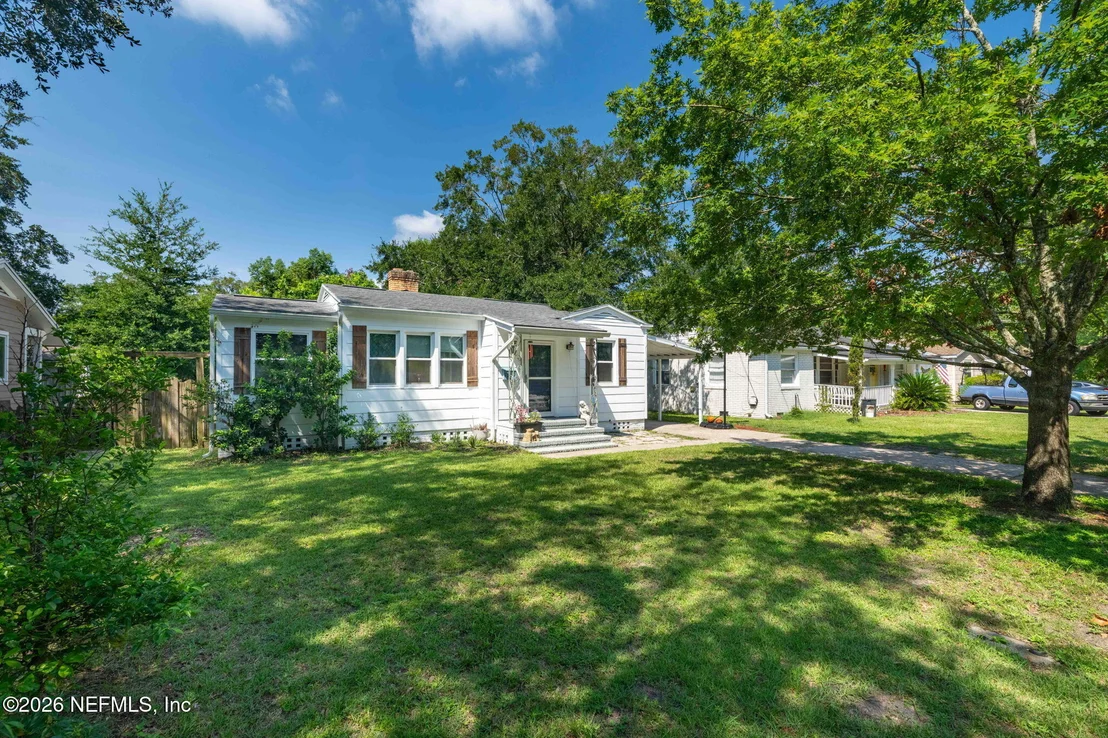 Photo of 1532 CHARON Road
