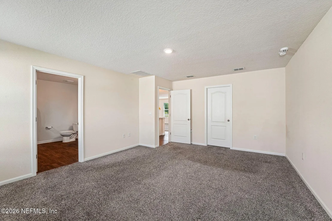 Photo of 32 AVEIRO Way