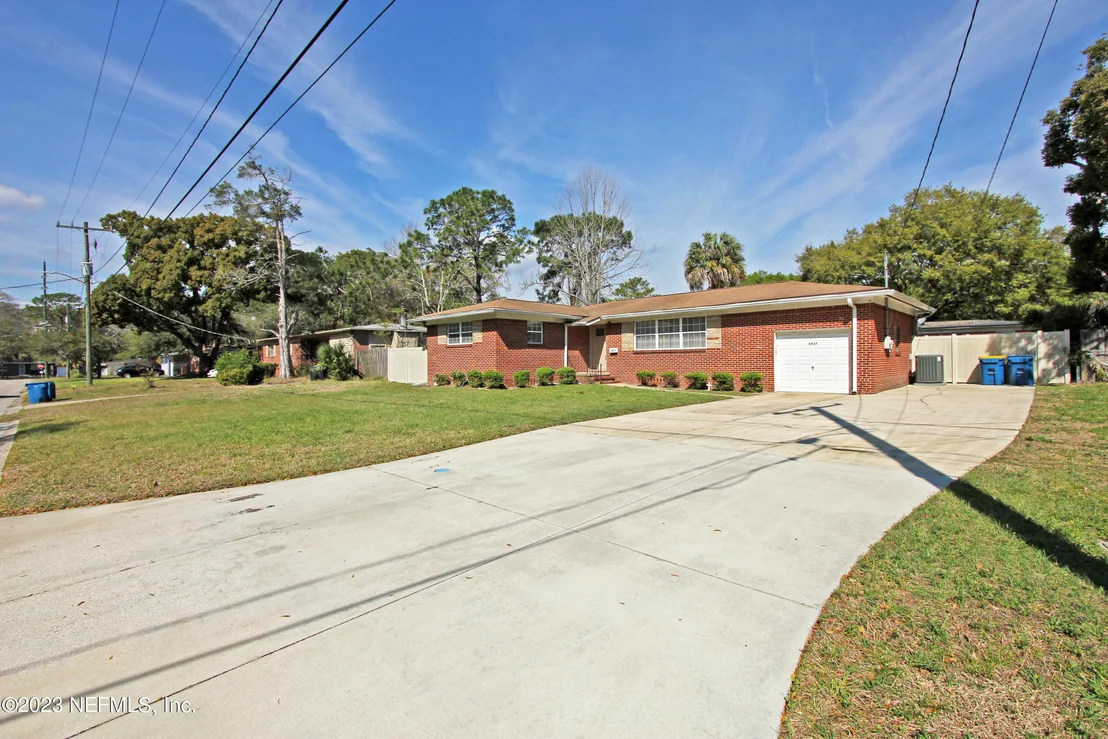 Photo of 5937 REGIMENT Drive