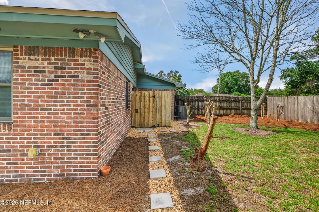 Photo of 1411 FOREST Lane