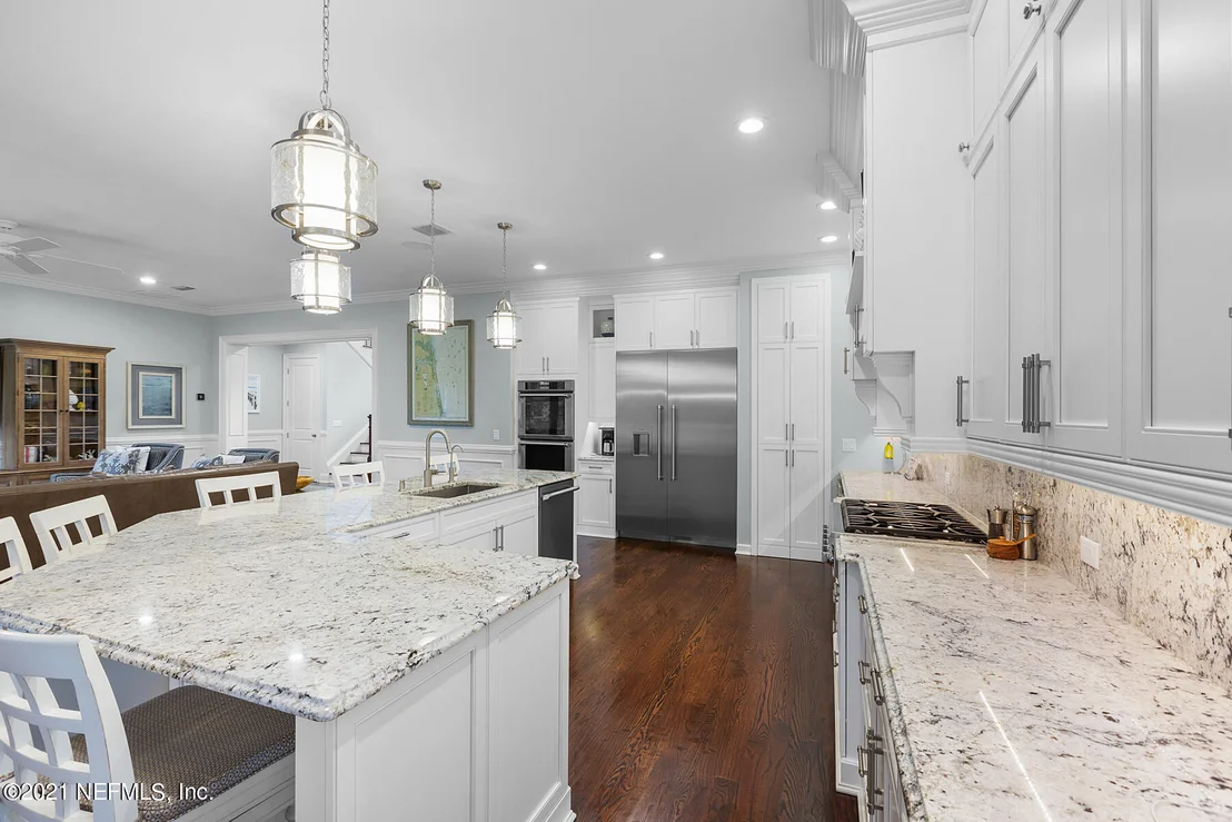 Photo of 236 LAUREL Lane