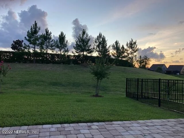 Photo of 914 TREE SIDE Lane