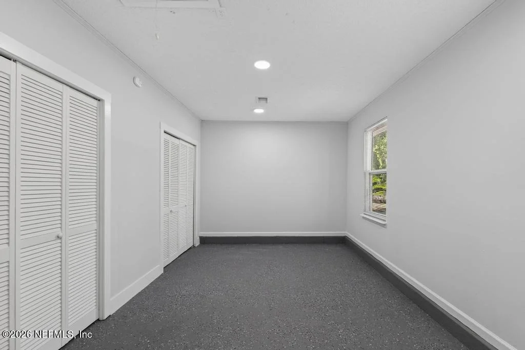 Photo of 45 MINT Circle