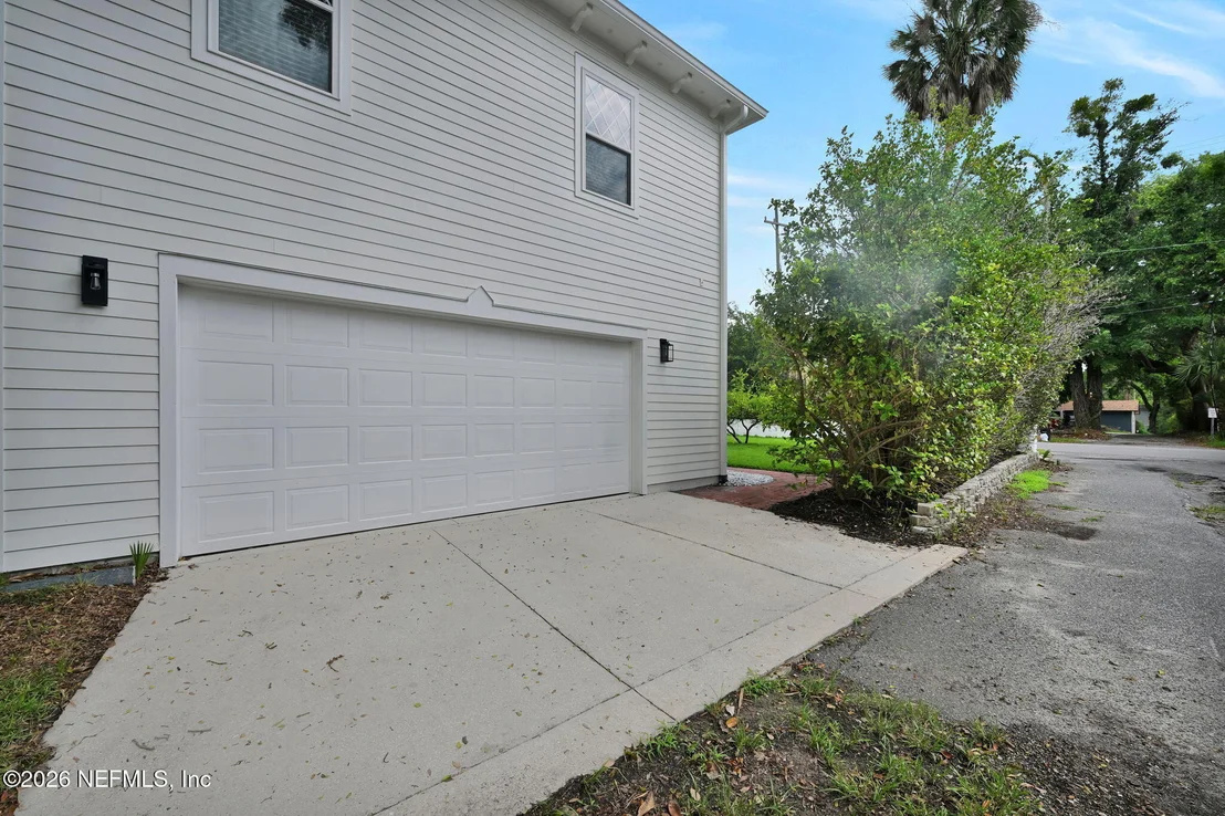 Photo of 3002 RIVERSIDE Avenue
