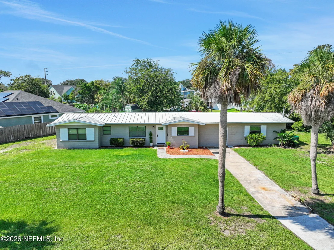 Photo of 1103 PALM Circle