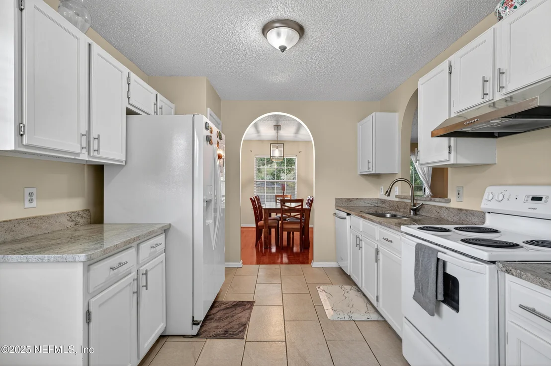 Photo of 7992 DEWARS Court