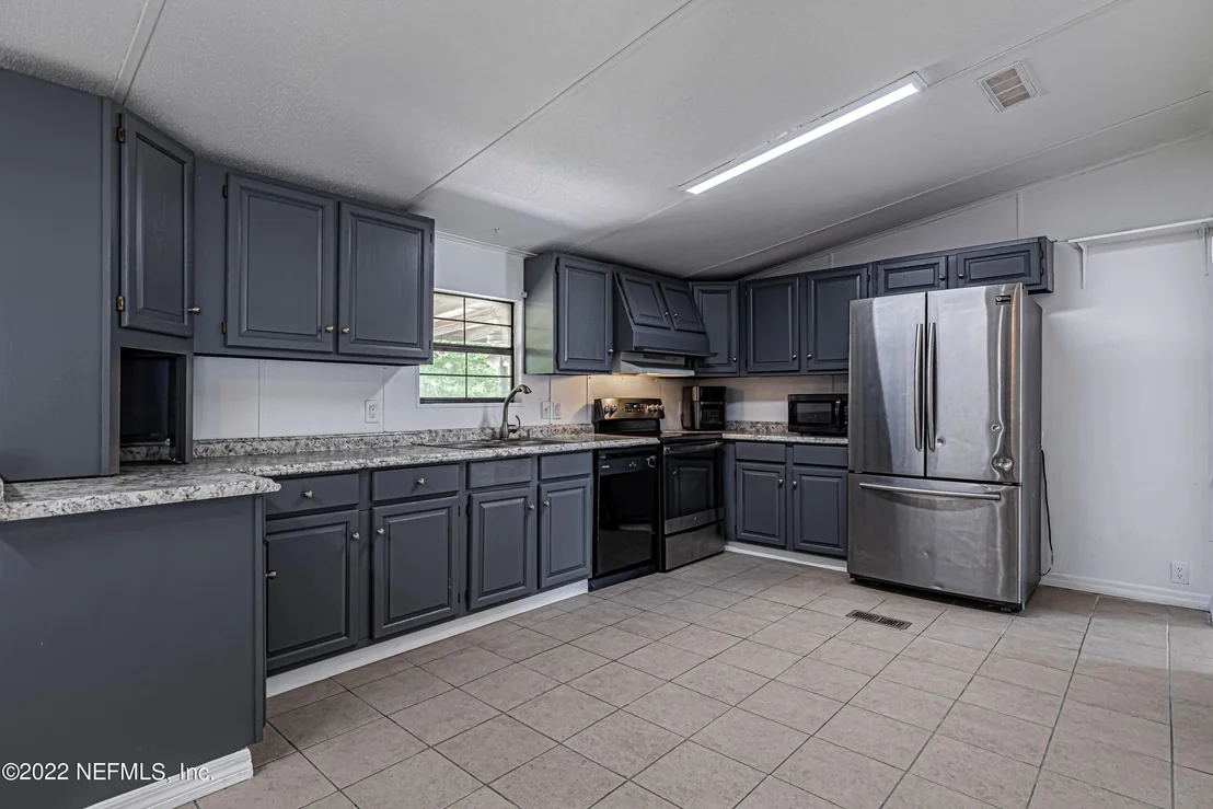 Photo of 65 PEPPERMINT Avenue