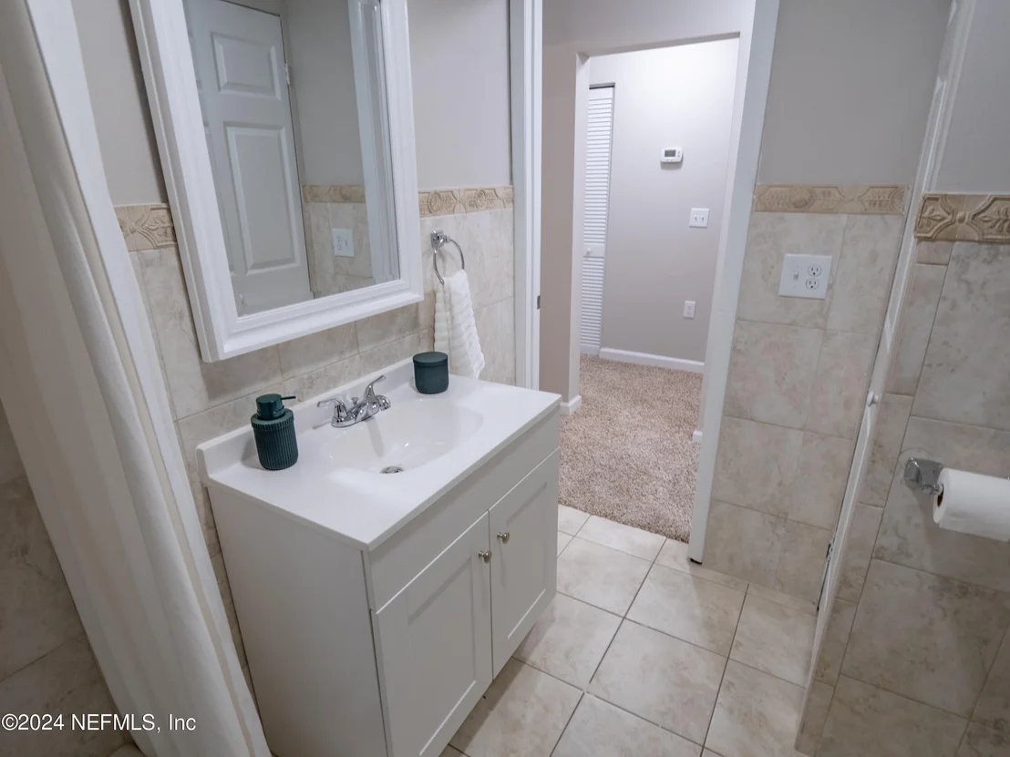 Photo of 6873 LENOX Avenue